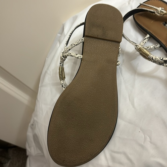 Sandals - Picture 5 of 7